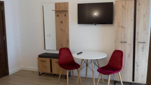 M Rooms - image 5