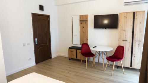 M Rooms - image 11