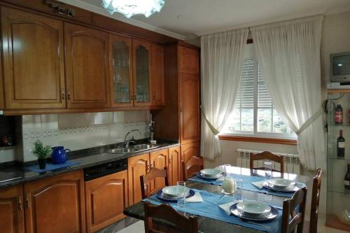 APARTAMENTO RURAL DUPLEX ( 270 metros.) DE 4 HAB. EN TOMIÑO CON JARDIN PRIVADO