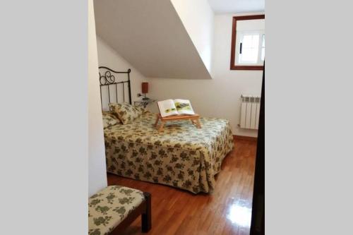 APARTAMENTO RURAL DUPLEX ( 270 metros.) DE 4 HAB. EN TOMIÑO CON JARDIN PRIVADO