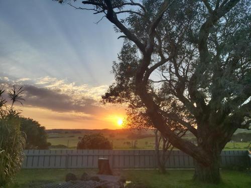 Sunset View Villa - Great Ocean Road - Apollo Bay Sunset View Villa - Great Ocean Road - Apollo Bay