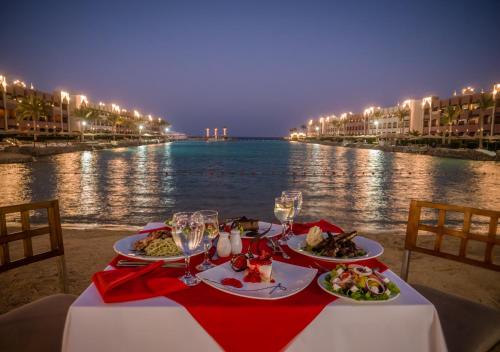 Jídlo a nápoje, Sunny Days El Palacio Resort & Spa  in Hurghada
