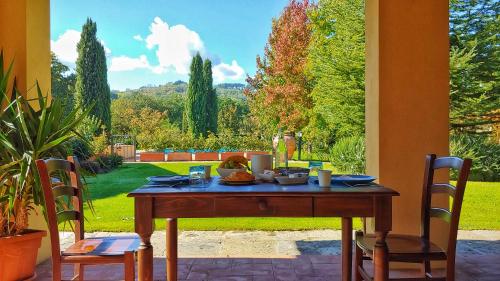 Їжа та напої, Torrebianca Tuscany in Ріньяно Сульарно