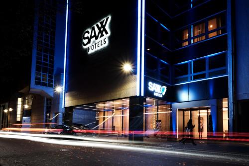SAXX Hotel