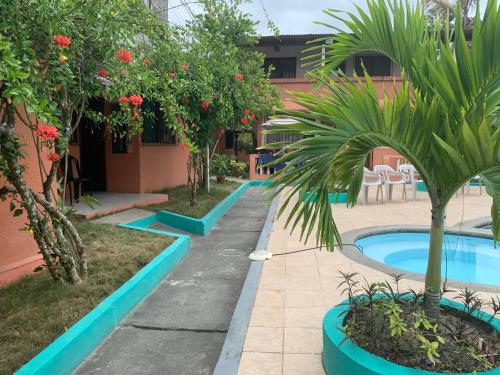 2 bedrooms, 4 beds