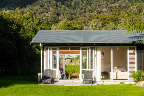 Furneaux Lodge in Endeavorinleta
