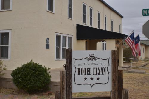 The Hotel Texan