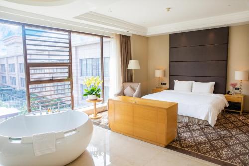 Holiday Inn Foshan Nanhai Central, an IHG Hotel