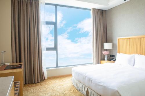 Holiday Inn Foshan Nanhai Central, an IHG Hotel