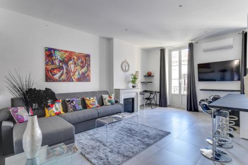 IMMOGROOM- Fully renovated apartment - Balcony - AC - CONGRESSBEACHES