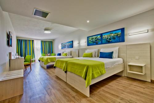 Hotel Santana - image 13