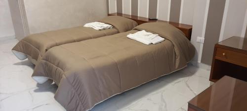 Hotel Holiday - main image