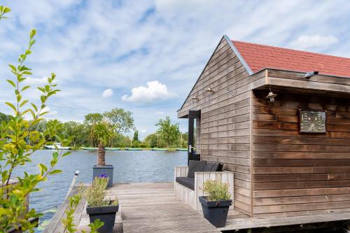  Aangenaam op de Rijn, woonboot, inclusief privé sauna, Pension in Alphen aan den Rijn bei Koudekerk aan den Rijn