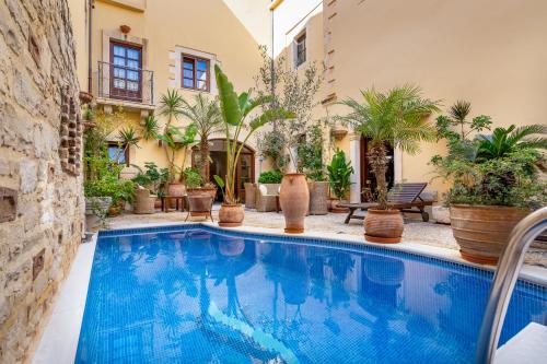 Swimming pool, Palazzino di Corina Hotel in Rethymno