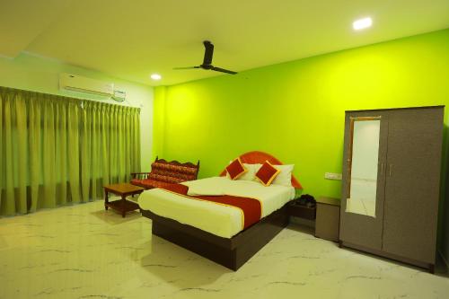 Hotel Rajeswari International