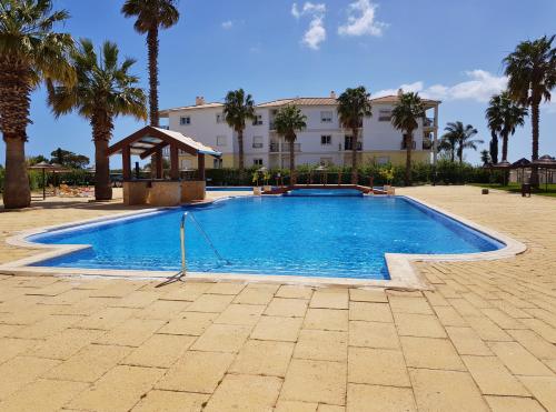 สระว่ายน้ำ, Estrela do Oceano in โบเยา