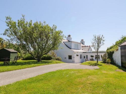 Charming 2 Bed House near Rhoscolyn gîte à louer Rhoscolyn