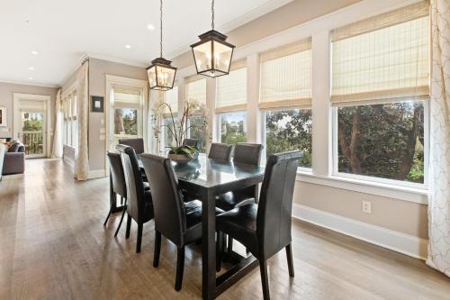 Palm Breezes - image 7
