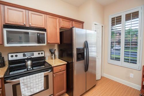 Stunning 4 BR in Regal Palms Resort Close to Disney! - image 4