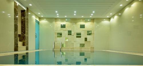 Swimming pool, IRIS BOUTIQUE GRANADA near Granada Mall
