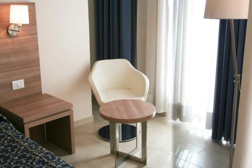 Hotel Mediterraneo - image 2
