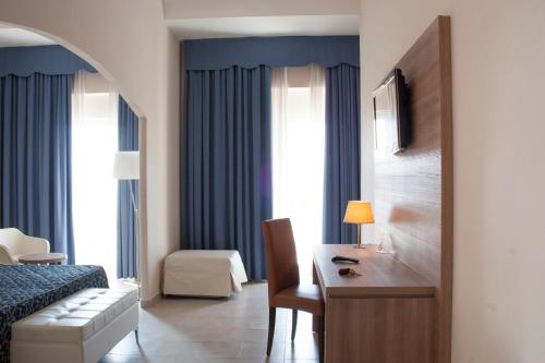 room detail thumbnail 0