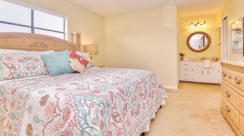 Seashell by Teeming Vacation Rentals - image 9