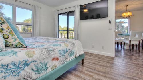 Gulf Strand Resort by Teeming Vacation Rentals - image 5