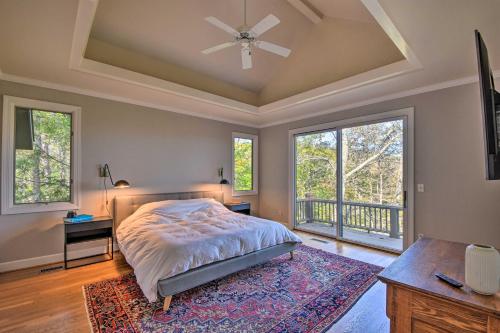 Luxe Big Canoe Resort Home with 3 Decks and Mtn Views! in Big Canoe