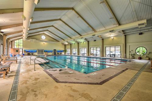 Luxe Big Canoe Resort Home with 3 Decks and Mtn Views! in Big Canoe