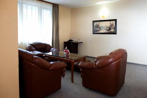 1 double bed, 1 sofa bed