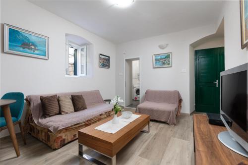 Seafront apartment Orahovac - image 12