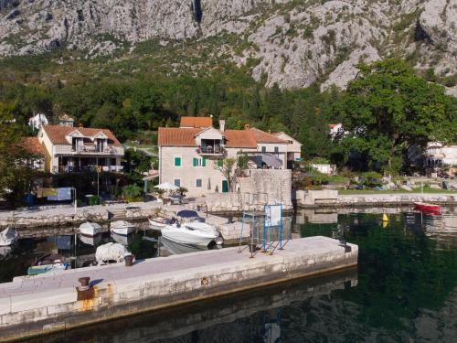 Seafront apartment Orahovac - image 6