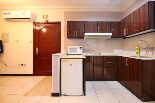 Al Jumeirah Modern Furnished Apartments - image 7