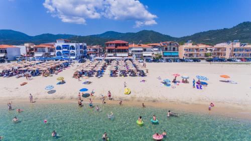 House Kostas on the beach 3
