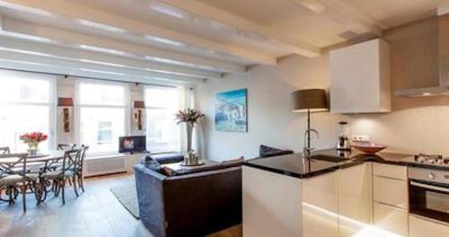 Experience an exquisite blend of 18th century Amsterdam! 4 Bedroom Duplex Penthouse