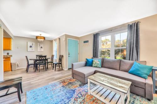 Clipper Cabana Beachwalk Condo - image 2