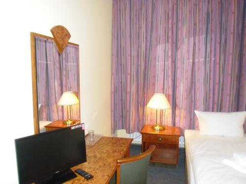 Hotel Amadeus Central - image 2