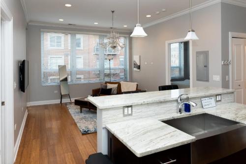 Modern River West 2BR with W&D by Zencity - image 11
