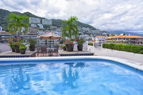 Swimming pool, Hotel Eloisa in Puerto Vallarta
