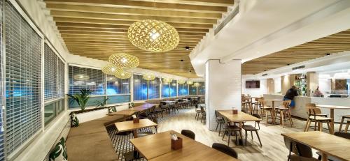 餐廳, 田野廣場酒店 (Tanoa Plaza Hotel) in 蘇瓦