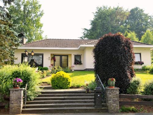  Quaint Villa in Amel with Sauna, Pension in Amel