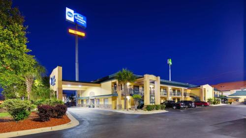 Best Western Inn And Suites Of Macon