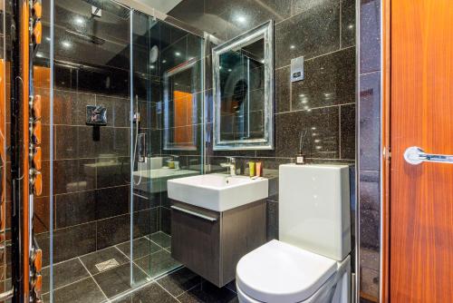 ARCORE Premium Rental Shaftesbury Avenue, Londyn (zdjęcie 6)