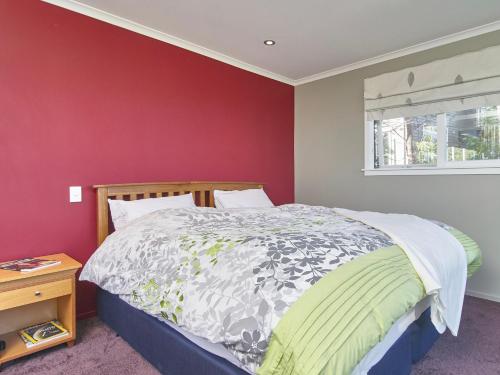 Tiro Treasure - Akaroa Holiday Home