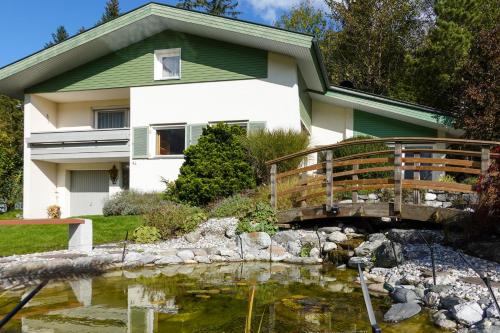 ทัศนียภาพภายนอกโรงแรม, Waldchalet Steinbock in ซังคท์ แอนทัน อิม มอนทาฟอน