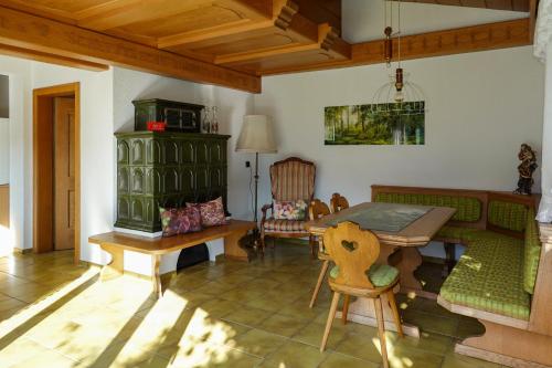 บริการและสิ่งอำนวยความสะดวก, Waldchalet Steinbock in ซังคท์ แอนทัน อิม มอนทาฟอน