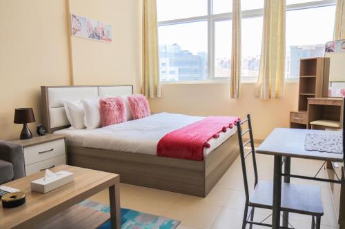 Signature Holiday Homes - Furnished Studio Apartment, Silicon Gates 4