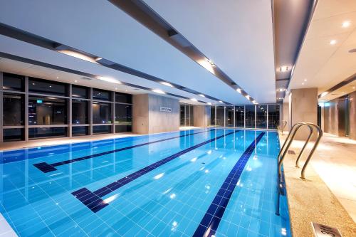 Swimming pool, Orakai Songdo Park Hotel in Incheon