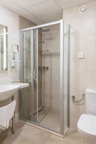 Hotel Neptun Beach - image 4